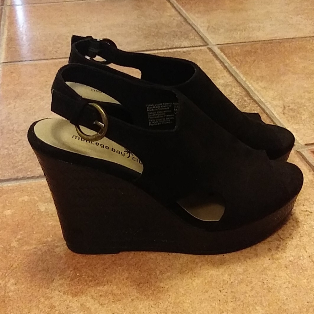 NWOT Montego bay club 6.5 black wedge heels